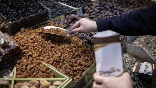 Yılbaşı &ouml;ncesinde kuru yemiş&ccedil;ilerde hareketlilik başladı