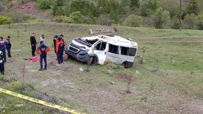 Yozgat'ta &ouml;ğrenci servisinin devrilmesi sonucu 2 &ouml;ğrenci ve s&uuml;r&uuml;c&uuml; &ouml;ld&uuml;, 7 &ouml;ğrenci yaralandı