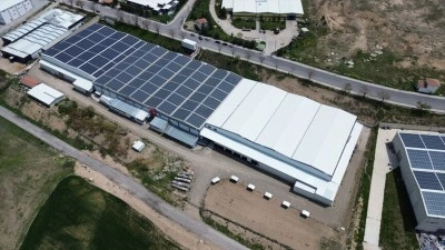 Yozgat'taki &ccedil;orap fabrikası enerjisini g&uuml;neşten, suyunun bir kısmını da yağmurdan karşılıyor