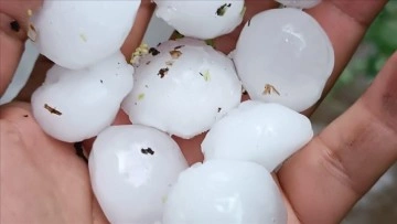 Yozgat'ta sağanak ve dolu etkili oldu