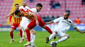 Yukatel Kayserispor-Altay maçını ev sahibi ekip 1-0 kazandı