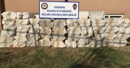 Yüksekova’da 23 bin 500 paket kaçak sigara ele geçirildi