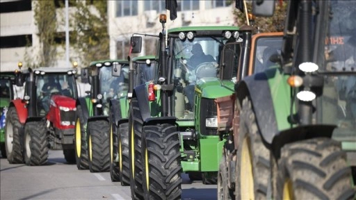 Yunanistan&rsquo;da muhalefet, &ccedil;ift&ccedil;i eylemleri &uuml;zerinden h&uuml;k&uuml;met politikalarını eleştirdi