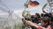 Yunanistan&#39;dan Almanya&#39;ya sığınmacı tepkisi