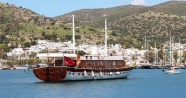 Yunanistan'ın rehin aldığı milyon dolarlık Türk teknesi Bodrum'a geldi