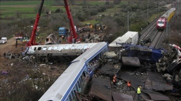 Yunanistan'da 57 kişinin öldüğü tren kazasına ilişkin rapor yayımlandı