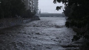 Yunanistan'da sağanak sonrası sel meydana geldi