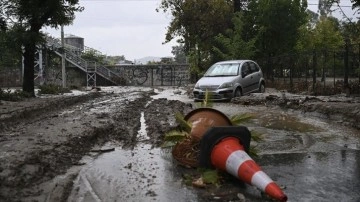 Yunanistan'da sel nedeniyle hayatını kaybedenlerin sayısı 2'ye çıktı