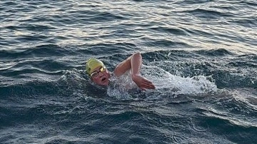 Yüzücü Aysu Türkoğlu, Yeni Zelanda'daki Cook Boğazı geçişine başladı