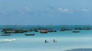 Zanzibar beyaz kumsalı mavi okyanusuyla ilgi çekiyor