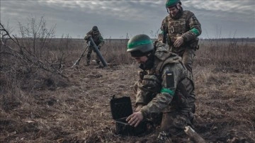 Zelenskiy: Donbas çatışmalarında birliklerimizi güçlendirmek için uygun adımları atıyoruz