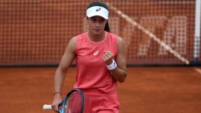 Zeynep S&ouml;nmez, Eastbourne A&ccedil;ık'ta &ccedil;eyrek finale &ccedil;ıktı
