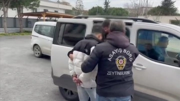 Zeytinburnu'nda kurusıkı tabancayla havaya ateş eden motosikletli tutuklandı