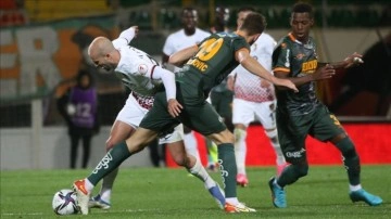 Ziraat Türkiye Kupası çeyrek finalinde Aytemiz Alanyaspor yarı finale yükseldi