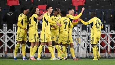 Ziraat T&uuml;rkiye Kupası'nda Fenerbah&ccedil;e &ccedil;eyrek finale y&uuml;kseldi