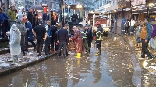 Zonguldak'ta sağanak hayatı olumsuz etkiliyor