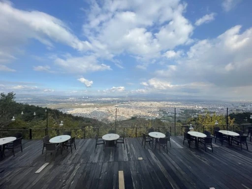 Zor olan şey gerçek hale gelmek içindir -Arzu Leyal yazdı-