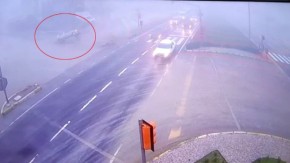 1 kişinin canından olduğui kaza kamerada