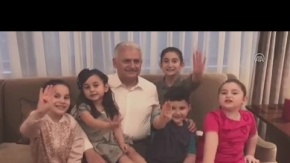 Başbakandan Torunlarıyla EVET Mesajı