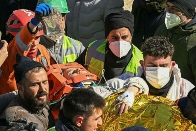 Depremin 248'inci saatinde 17 yaşındaki Aleyna enkazdan çıkarıldı