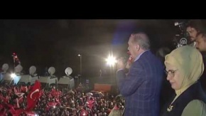 Erdoğan, Huber Köşkü önündeki coşkulu halka seslendi