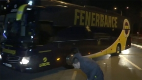 Fenerbahçe taraftarlarından mağlubiyet tepkisi
