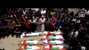 İsrail&#039;in saldırısında can veren 8&#039;i çocuk 10 kişi için cenaze töreni düzenlendi