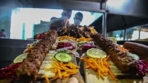 &quot;Kebap kenti&quot;nde günde 6 ton et, ev ve iş yerlerinde tüketiliyor