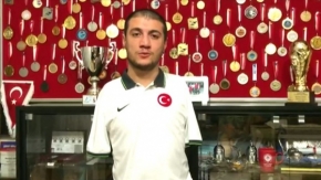 Paralimpik yüzücü Beytullah Eroğlu engellilere seslendi: Bir an önce spora başlayın